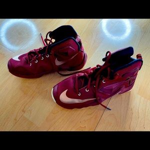 Youth Nike Lebron Basketball Shoes